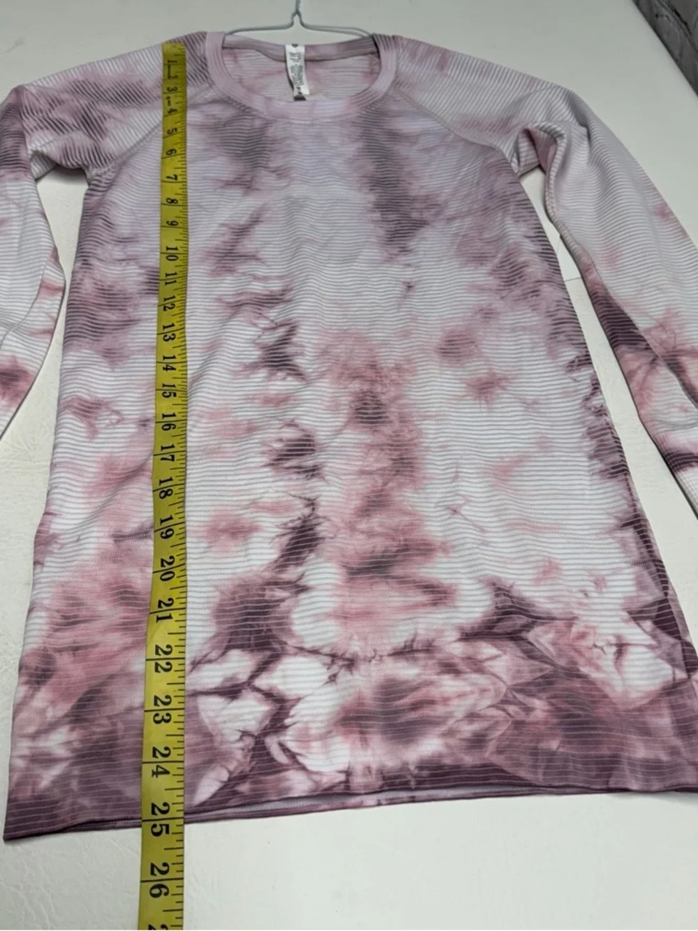 lululemon athletica swiftly tech Women's Pink Tie-Dye Long Sleeve Ribbed Top 4